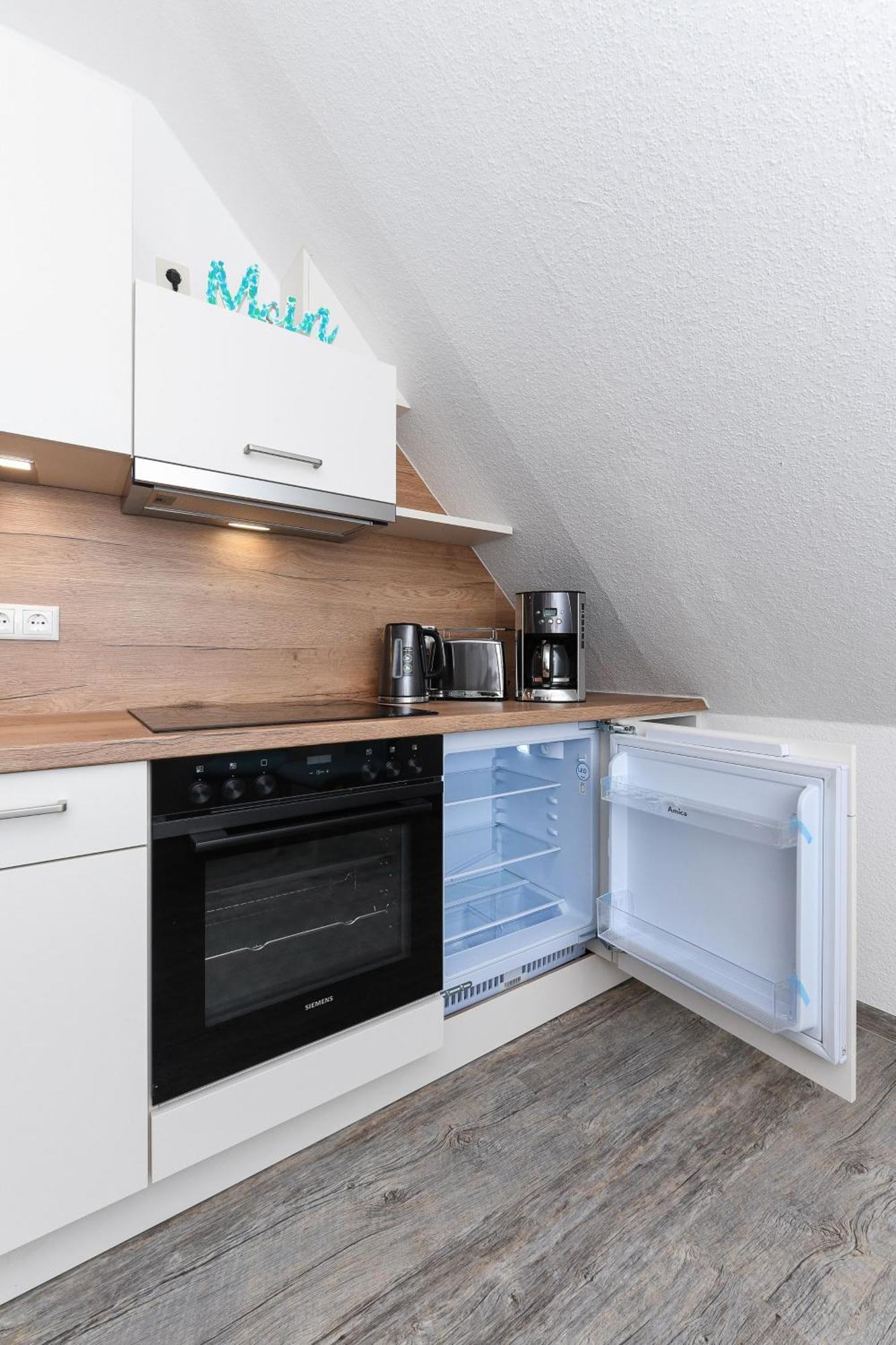 Ferienwohnungen Im Haus Strandkorb Bensersiel Exterior foto
